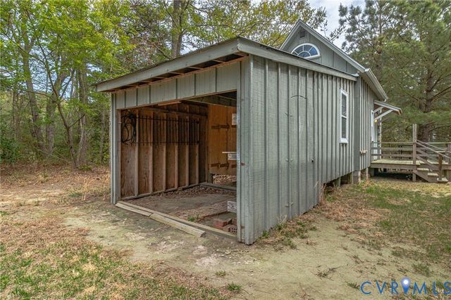 193 Deep Water Ln, Reedville, VA 22539