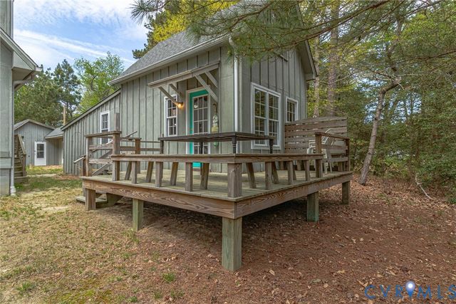 193 Deep Water Ln, Reedville, VA 22539