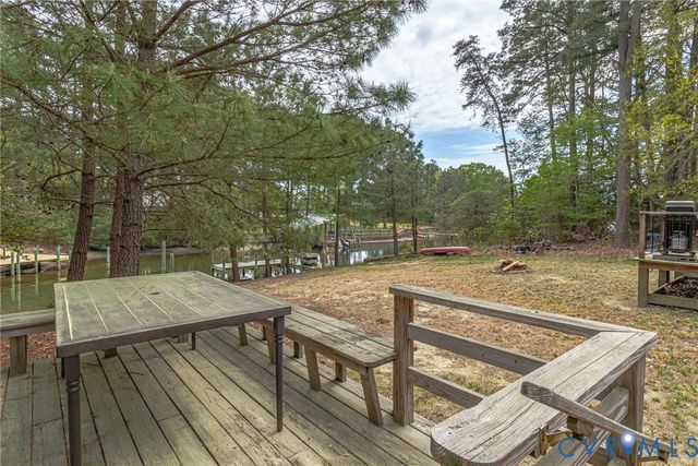 193 Deep Water Ln, Reedville, VA 22539