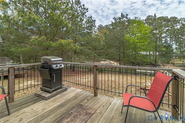193 Deep Water Ln, Reedville, VA 22539