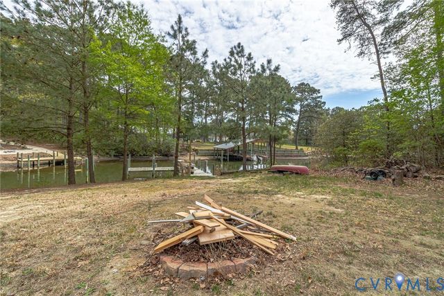 193 Deep Water Ln, Reedville, VA 22539