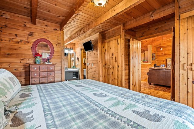 1716 Ridgecrest Drive, Sevierville, TN 37876