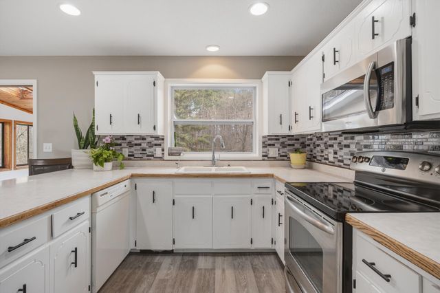 965 Evergreen Trail, Blaine, MN 55014