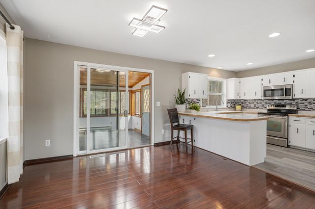 965 Evergreen Trail, Blaine, MN 55014