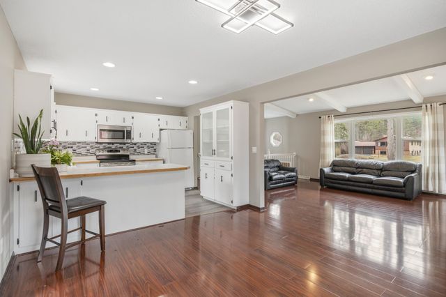 965 Evergreen Trail, Blaine, MN 55014