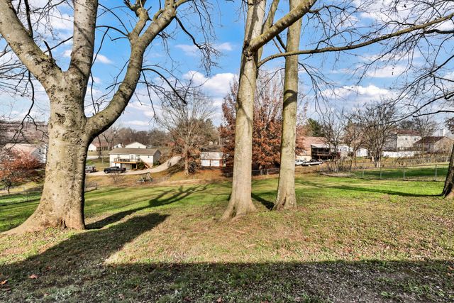 735 Jace Dr, Clarksville, TN 37040