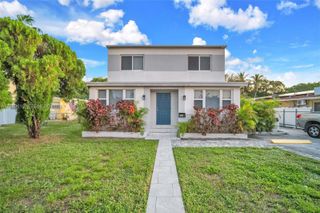 3030 NW 16th St 1, Miami, FL 33125