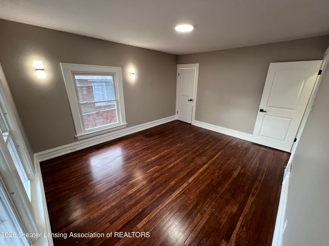 908 N Capitol Avenue, Lansing, MI 48906