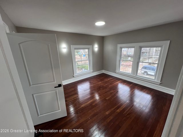 908 N Capitol Avenue, Lansing, MI 48906