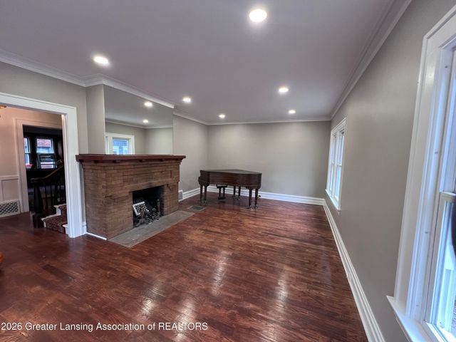 908 N Capitol Avenue, Lansing, MI 48906