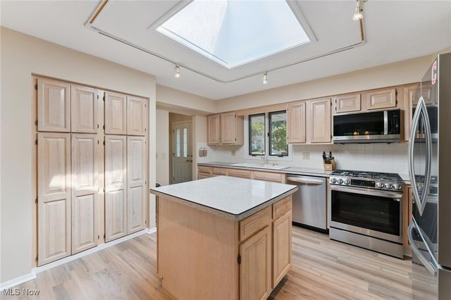 8604 Ottawa Drive, Brecksville, OH 44141