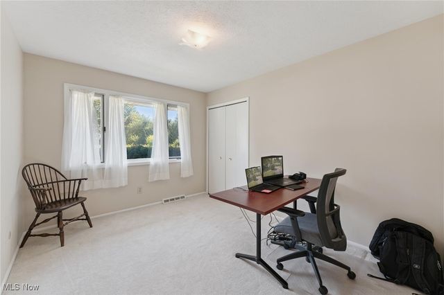 8604 Ottawa Drive, Brecksville, OH 44141