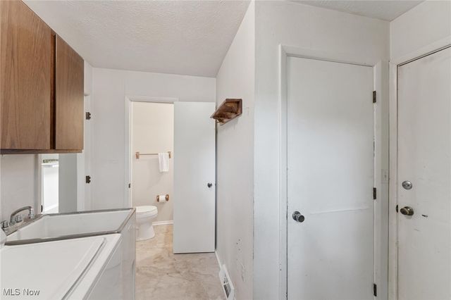 8604 Ottawa Drive, Brecksville, OH 44141