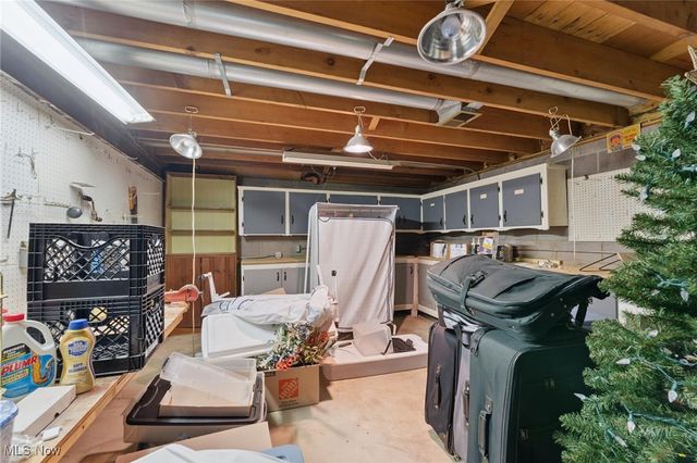 8604 Ottawa Drive, Brecksville, OH 44141