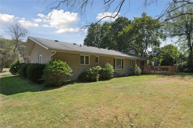 8604 Ottawa Drive, Brecksville, OH 44141