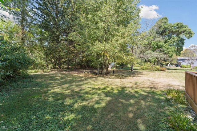 8604 Ottawa Drive, Brecksville, OH 44141