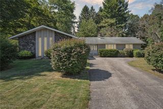 8604 Ottawa Drive, Brecksville, OH 44141