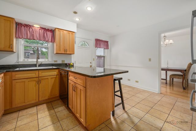 783 Green Briar Lane, Lake Forest, IL 60045