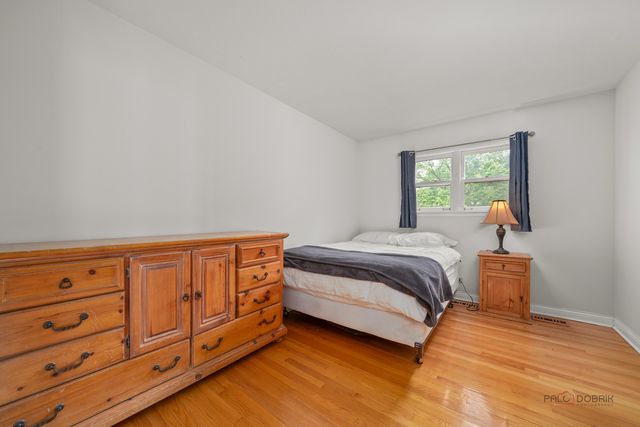 783 Green Briar Lane, Lake Forest, IL 60045