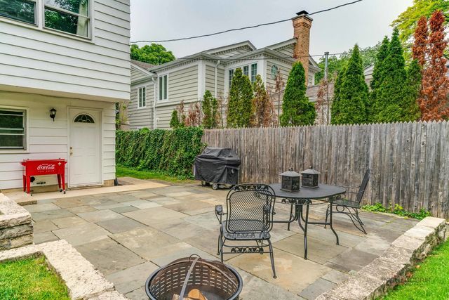 783 Green Briar Lane, Lake Forest, IL 60045