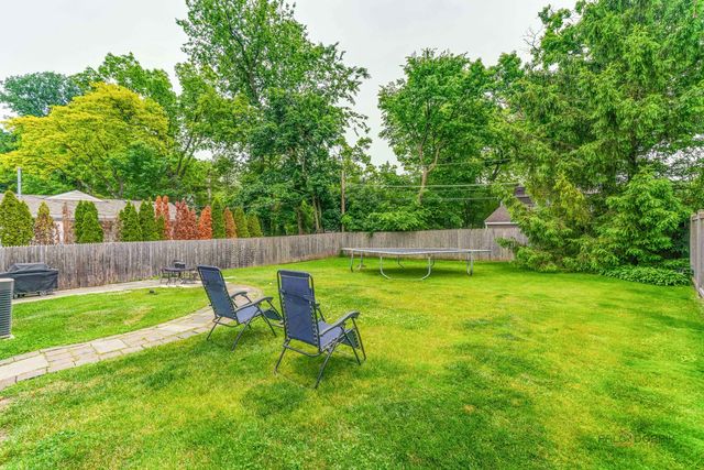 783 Green Briar Lane, Lake Forest, IL 60045