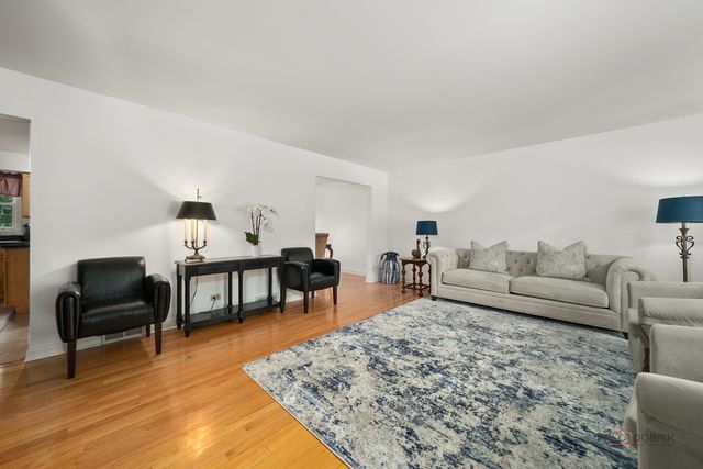 783 Green Briar Lane, Lake Forest, IL 60045