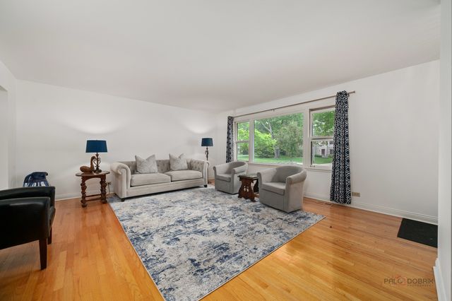 783 Green Briar Lane, Lake Forest, IL 60045