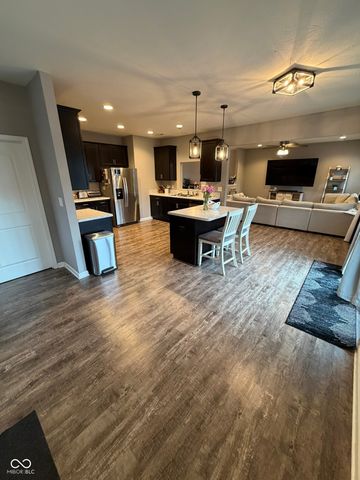 9118 Tansel Creek Drive, Indianapolis, IN 46234
