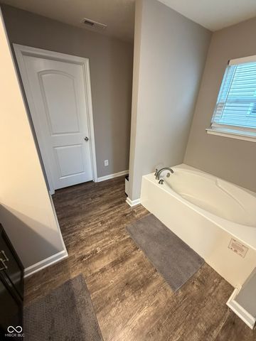 9118 Tansel Creek Drive, Indianapolis, IN 46234
