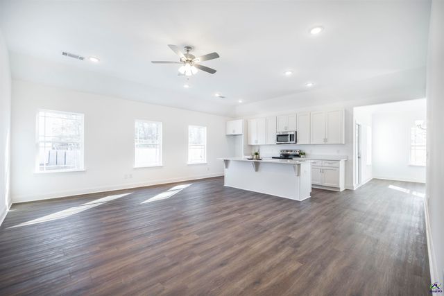 200 Collins Estate Avenue, Centerville, GA 31028