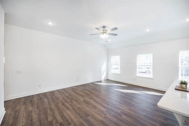 200 Collins Estate Avenue, Centerville, GA 31028