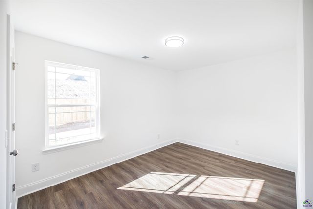 200 Collins Estate Avenue, Centerville, GA 31028