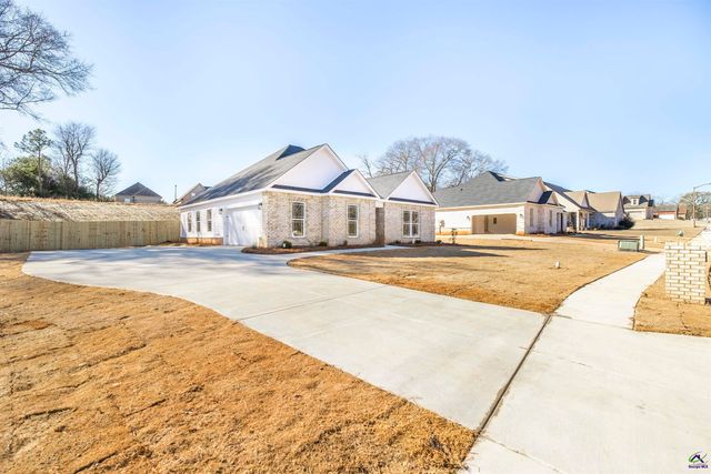 200 Collins Estate Avenue, Centerville, GA 31028