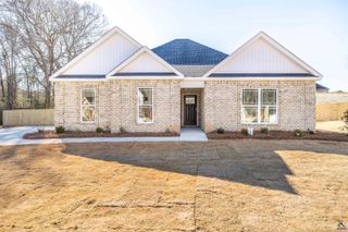 200 Collins Estate Avenue, Centerville, GA 31028