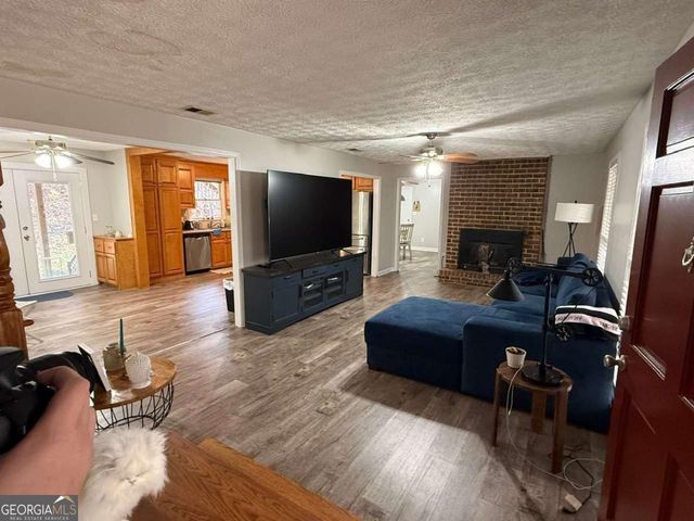 403 S Sequoyah Circle NE, Calhoun, GA 30701