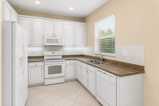 7890 Jewelwood Drive, Boynton Beach, FL 33437