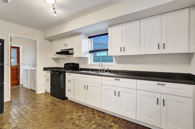 4987 SW 25th Ave, Dania Beach, FL 33312