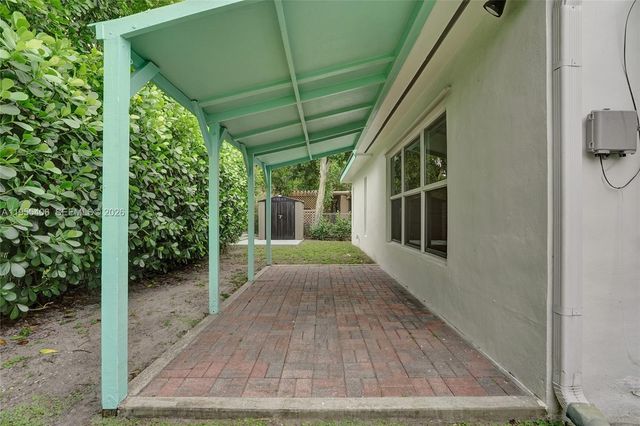 4987 SW 25th Ave, Dania Beach, FL 33312