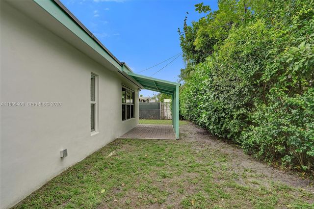 4987 SW 25th Ave, Dania Beach, FL 33312