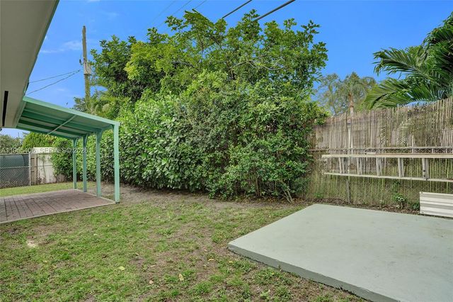 4987 SW 25th Ave, Dania Beach, FL 33312