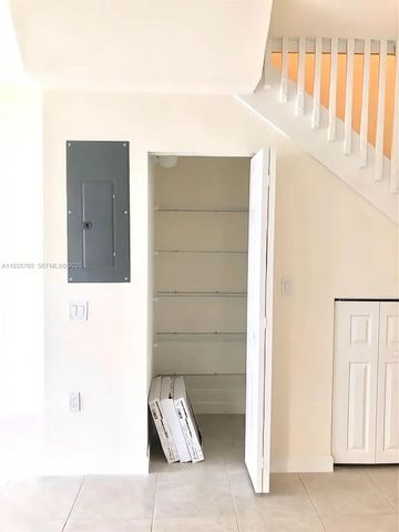 3276 W 106th Ter 3276, Hialeah, FL 33018