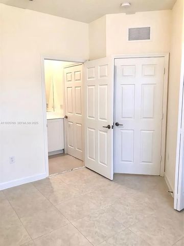 3276 W 106th Ter 3276, Hialeah, FL 33018