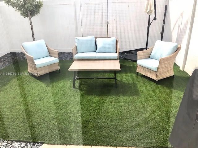 3276 W 106th Ter 3276, Hialeah, FL 33018