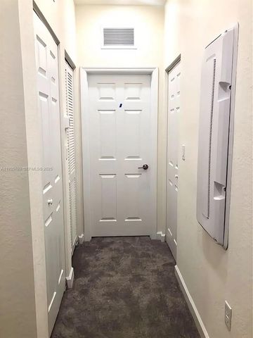 3276 W 106th Ter 3276, Hialeah, FL 33018