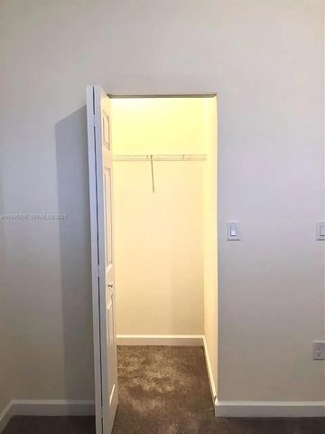 3276 W 106th Ter 3276, Hialeah, FL 33018