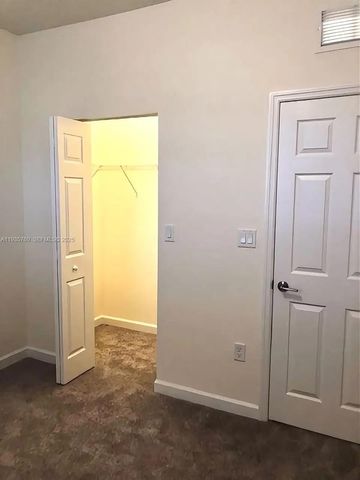 3276 W 106th Ter 3276, Hialeah, FL 33018