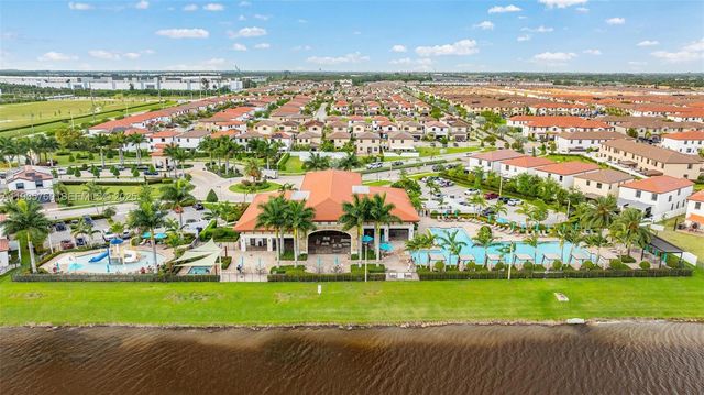 3276 W 106th Ter 3276, Hialeah, FL 33018