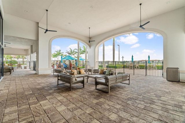 3276 W 106th Ter 3276, Hialeah, FL 33018