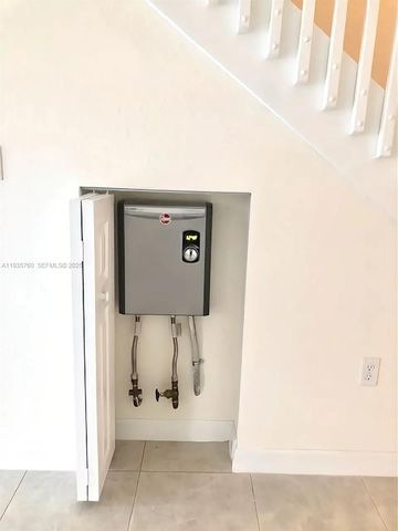 3276 W 106th Ter 3276, Hialeah, FL 33018