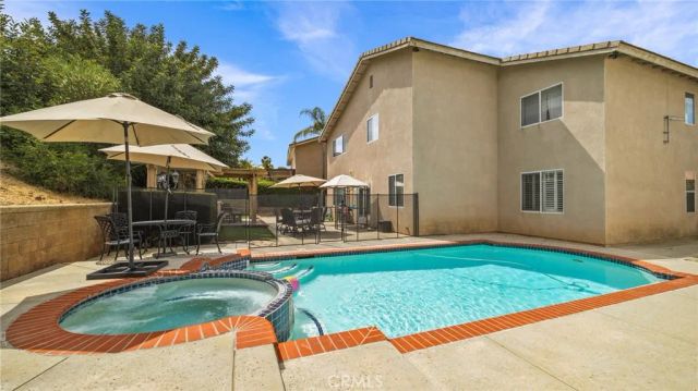 1428 Roadrunner Drive, Corona, CA 92881